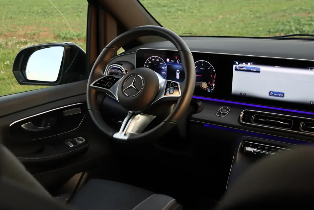 Chauffeurservice-first-class-van-v-klasse-2Chauffeurservice-first-class-van-v-klasse-2